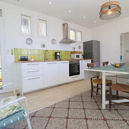 La Pointe Du Bec By Tah - Face Et Acces * Порнише